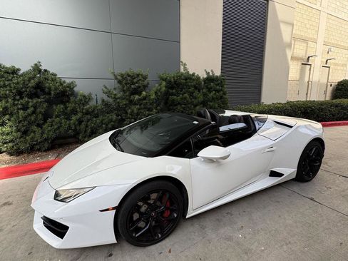 Used 2017 Lamborghini Huracan LP 580-2 image 9