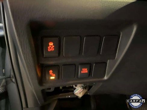 Used 2019 Nissan Pathfinder SV image 36