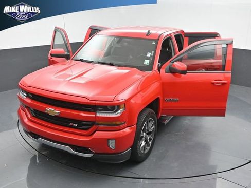 Used 2019 Chevrolet Silverado 1500 LT w/ Texas Edition AWD/4WD image 26