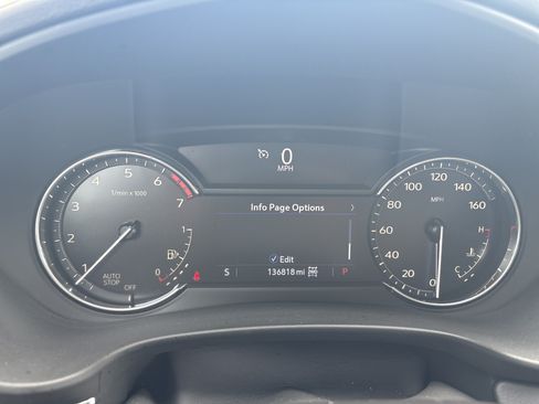 Used 2022 Cadillac XT4 Luxury w/ Cold Weather Package AWD/4WD image 17