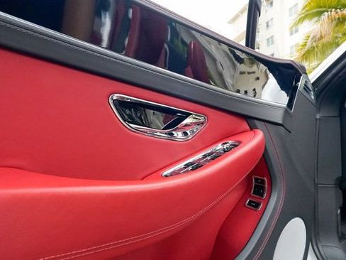 Used 2024 Bentley Continental GT V8 image 57