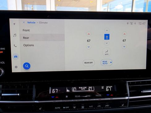 Used 2026 Toyota Sienna XLE FWD image 53