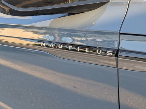 New 2025 Lincoln Nautilus Reserve w/ Jet Appearance Package image 10
