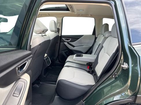 Used 2022 Subaru Forester Premium AWD/4WD image 11