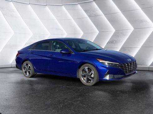 Used 2023 Hyundai Elantra Limited image 1