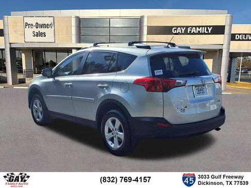 Used 2013 Toyota RAV4 XLE FWD image 2
