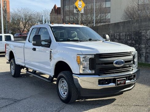 Used 2017 Ford F250 XL w/ Power Equipment Group image 7