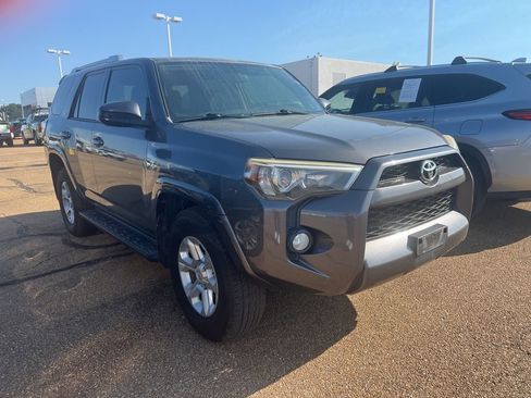 Used 2017 Toyota 4Runner SR5 image 33