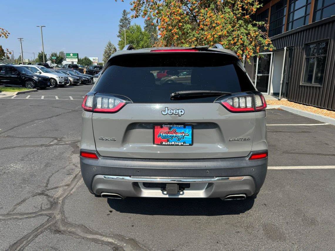 Used 2020 Jeep Cherokee Limited w/ Technology Group AWD/4WD image 4