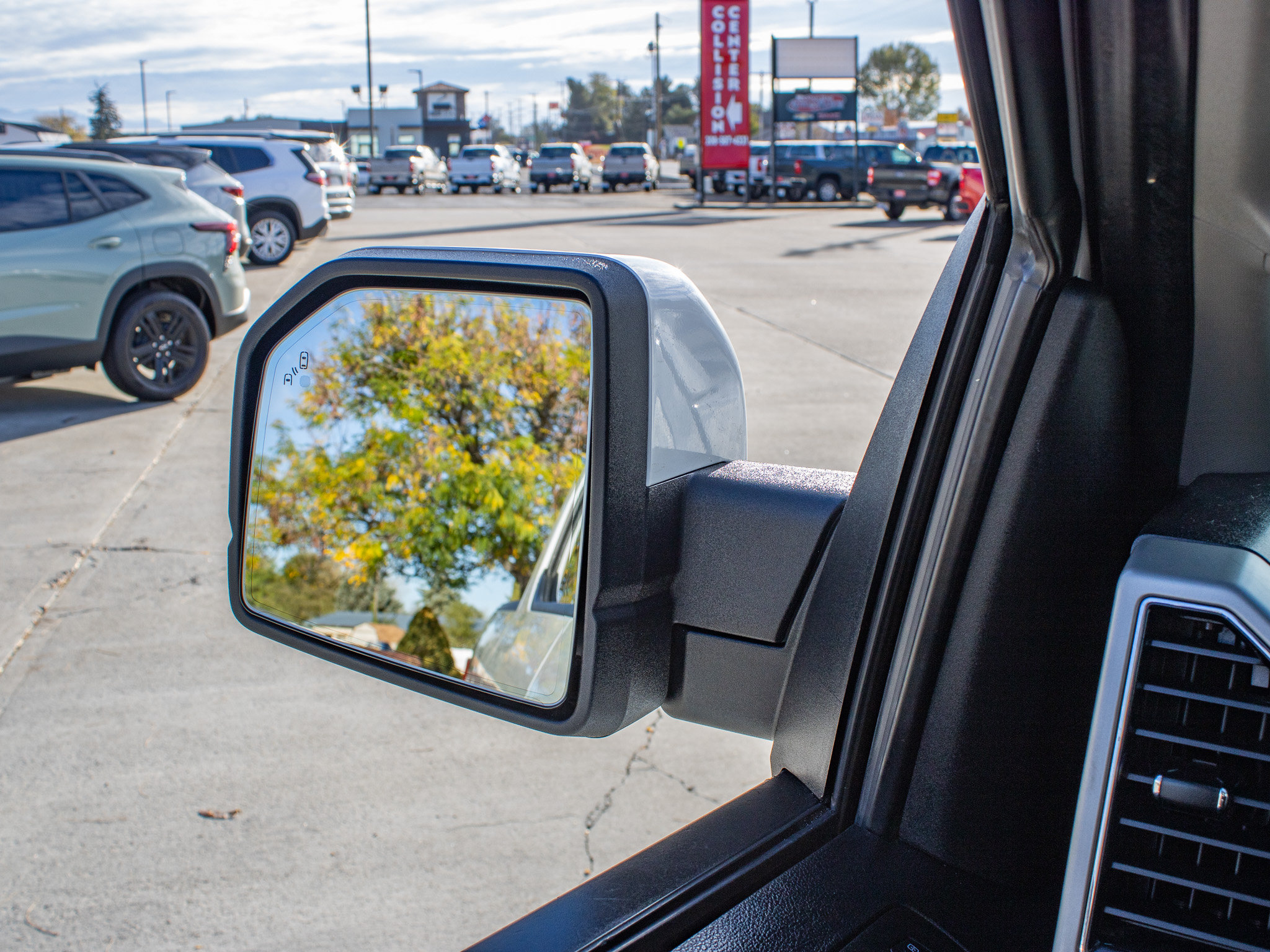 Used 2020 Ford F150 Lariat AWD/4WD image 28