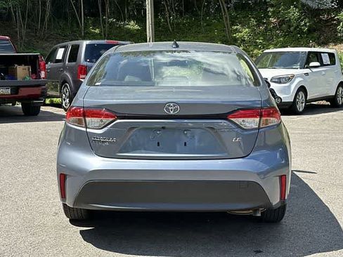 Used 2023 Toyota Corolla LE w/ LE Premium Package FWD image 4
