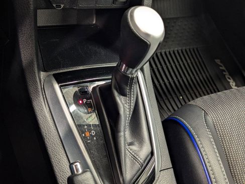 Used 2017 Toyota Corolla SE w/ Carpet Mat Package (TMS) image 12