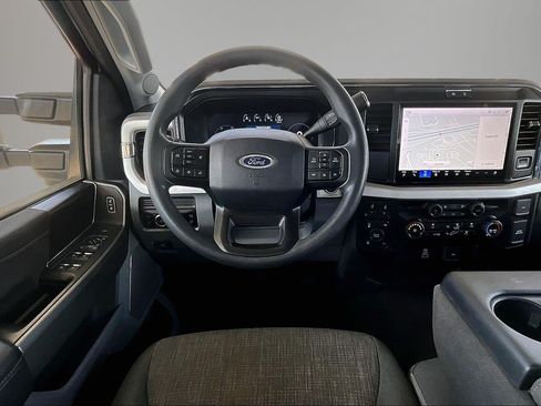 Used 2026 Ford F250 XLT w/ XLT Premium Package AWD/4WD image 9