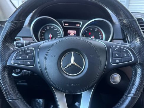 Used 2019 Mercedes-Benz GLS 450 4MATIC image 23