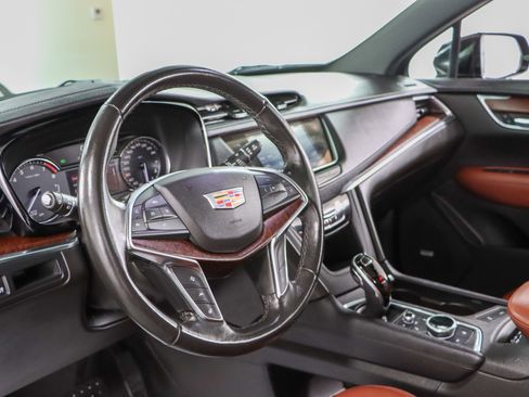 Used 2021 Cadillac XT5 Premium Luxury image 24