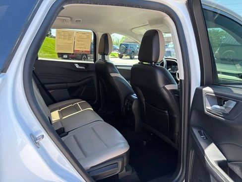 Used 2022 Ford Escape SEL AWD/4WD image 29