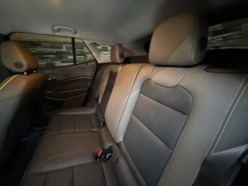 Used 2025 Chevrolet Trax ACTIV w/ Driver Confidence Package FWD image 31