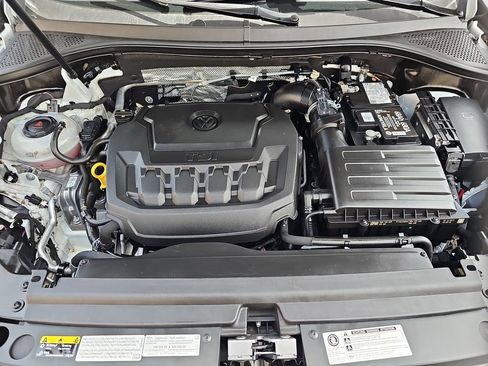 Used 2020 Volkswagen Tiguan SE AWD/4WD image 23