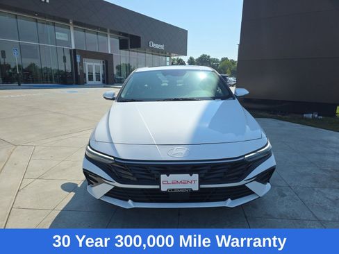 New 2025 Hyundai Elantra Limited image 2