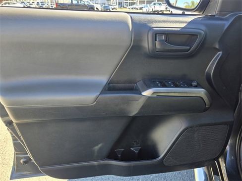 Used 2019 Toyota Tacoma SR5 image 19
