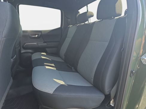 Used 2021 Toyota Tacoma TRD Off-Road image 14