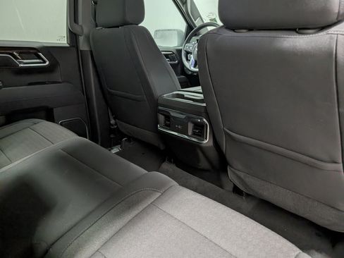 Used 2025 GMC Sierra 1500 Elevation image 18