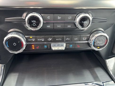 Used 2023 Ford F150 Lariat w/ Equipment Group 502A High image 24