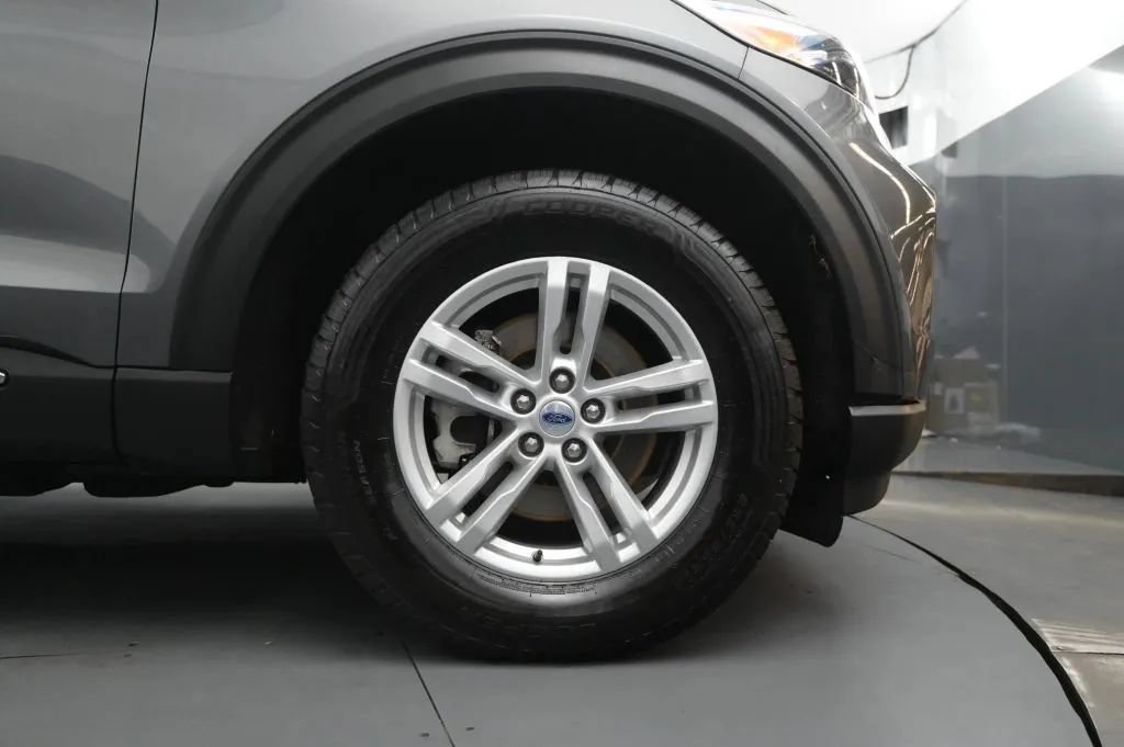 Used 2023 Ford Explorer XLT w/ Class IV Trailer Tow Package AWD/4WD image 20