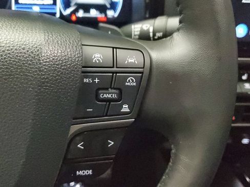 Used 2025 Toyota Camry XSE FWD image 31