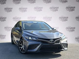 Used 2022 Toyota Camry SE video 2