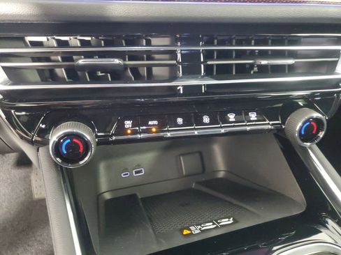 New 2026 Chevrolet Traverse RS image 18