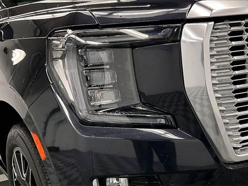 Used 2023 GMC Yukon Denali w/ LPO, Floor Liner Package image 34