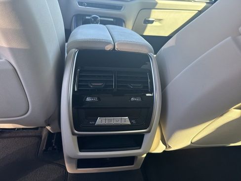 Used 2022 BMW X5 xDrive40i w/ Premium Package image 29