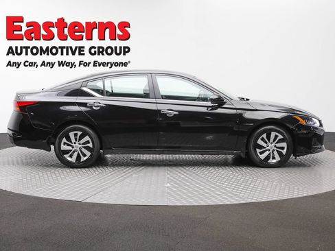 Used 2023 Nissan Altima 2.5 S FWD image 4