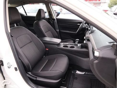 Certified 2025 Nissan Altima 2.5 SV FWD image 25