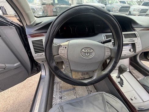Used 2009 Toyota Avalon XLS FWD image 23