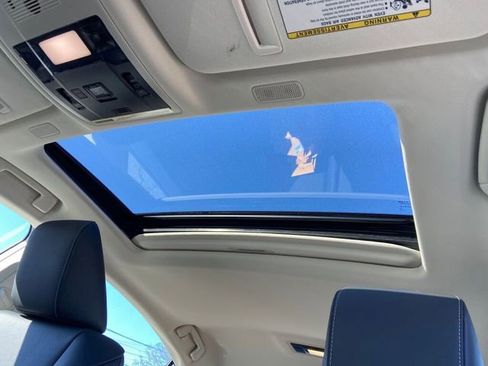 Certified 2023 Lexus ES 350 w/ Premium Package image 17