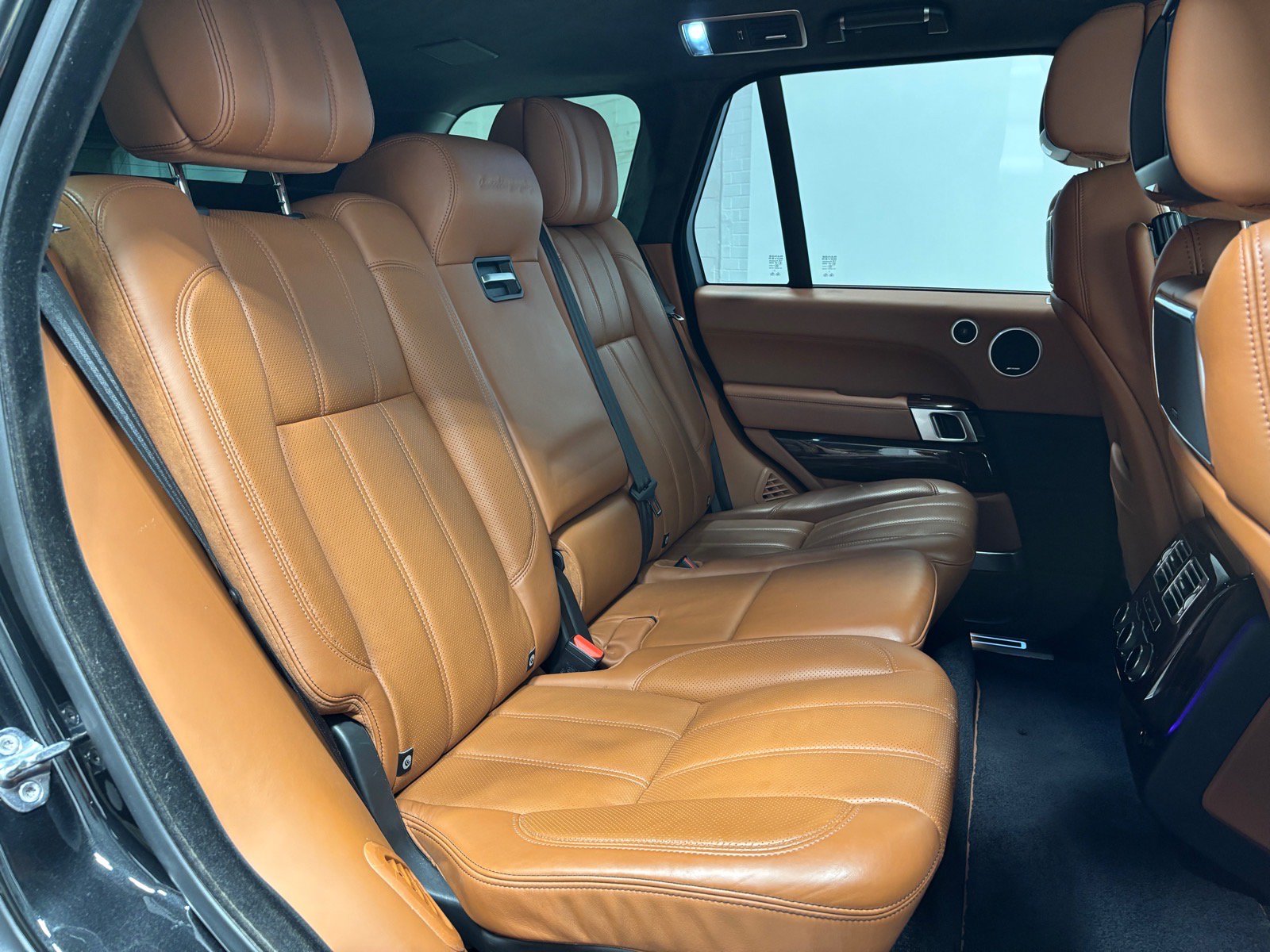 Used 2015 Land Rover Range Rover Autobiography AWD/4WD image 36