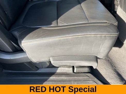 Used 2021 Chevrolet Traverse RS AWD/4WD image 48