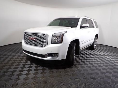 Used 2017 GMC Yukon Denali w/ Open Road Package image 12