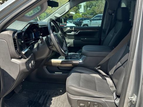 Used 2023 Chevrolet Silverado 1500 RST w/ Convenience Package II AWD/4WD image 9
