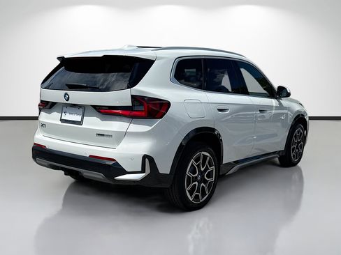 New 2026 BMW X1 xDrive28i w/ Technology Package AWD/4WD image 3