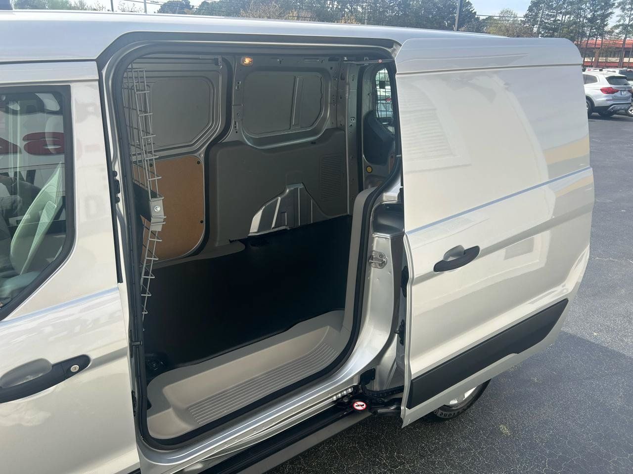 Used 2023 Ford Transit Connect XLT FWD image 25