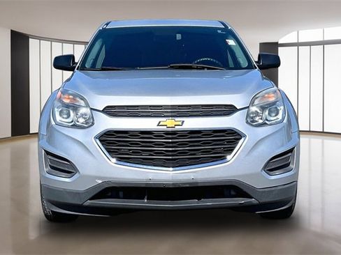 Used 2017 Chevrolet Equinox LS image 2