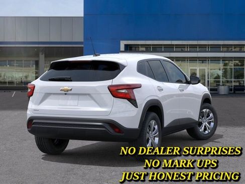 New 2026 Chevrolet Trax LS w/ Driver Confidence Package FWD image 4