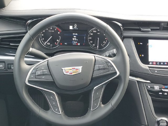 Used 2025 Cadillac XT5 Premium Luxury w/ LPO, Floor Liner Package AWD/4WD image 31