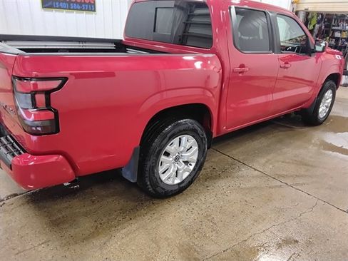 Used 2023 Nissan Frontier SV w/ SV Convenience Package image 3
