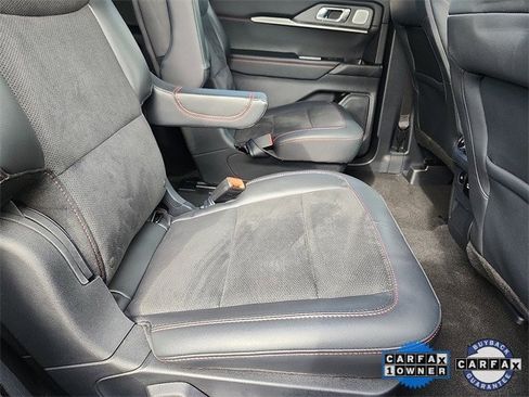 Certified 2025 Ford Explorer ST image 32