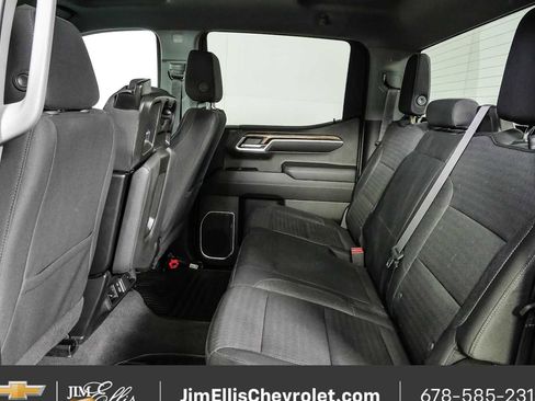 Used 2022 Chevrolet Silverado 1500 LT AWD/4WD image 16