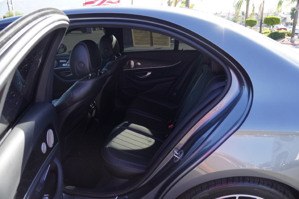 Used 2022 Mercedes-Benz E 350 Sedan image 32